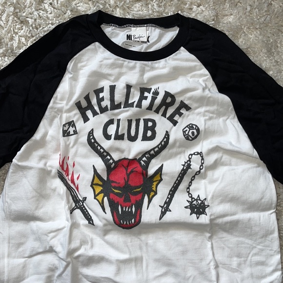 Stranger Things “Hell Fire Club” 3/4 length sleeve t-shirt size medium - Picture 2 of 3